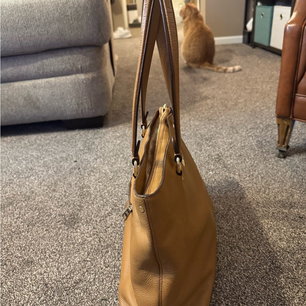 Coach Brown Leather Bay Tote Bag - Picture 4 of 12